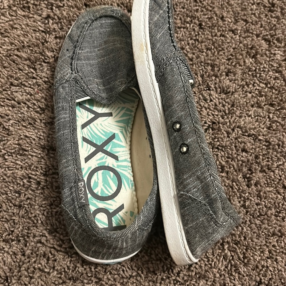 Roxy used shoes but look brand new